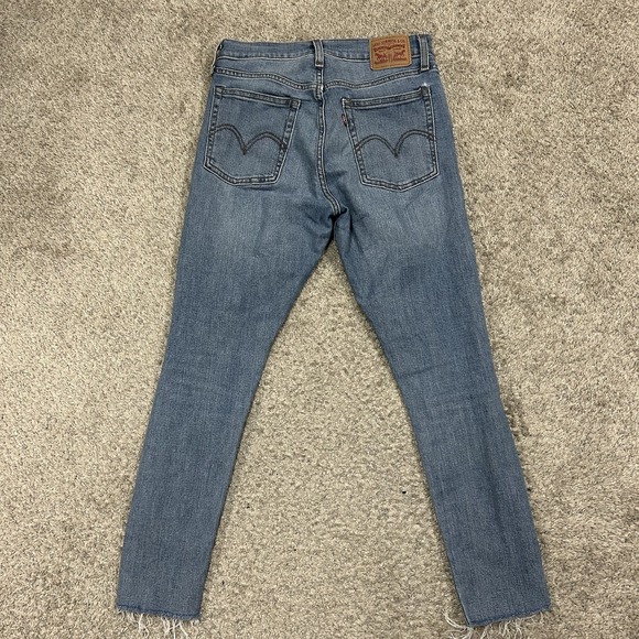 Levis Wedgie Skinny Jeans Womens 28 Blue Denim 28" Inseam Frayed Hem Stretch - Picture 2 of 7